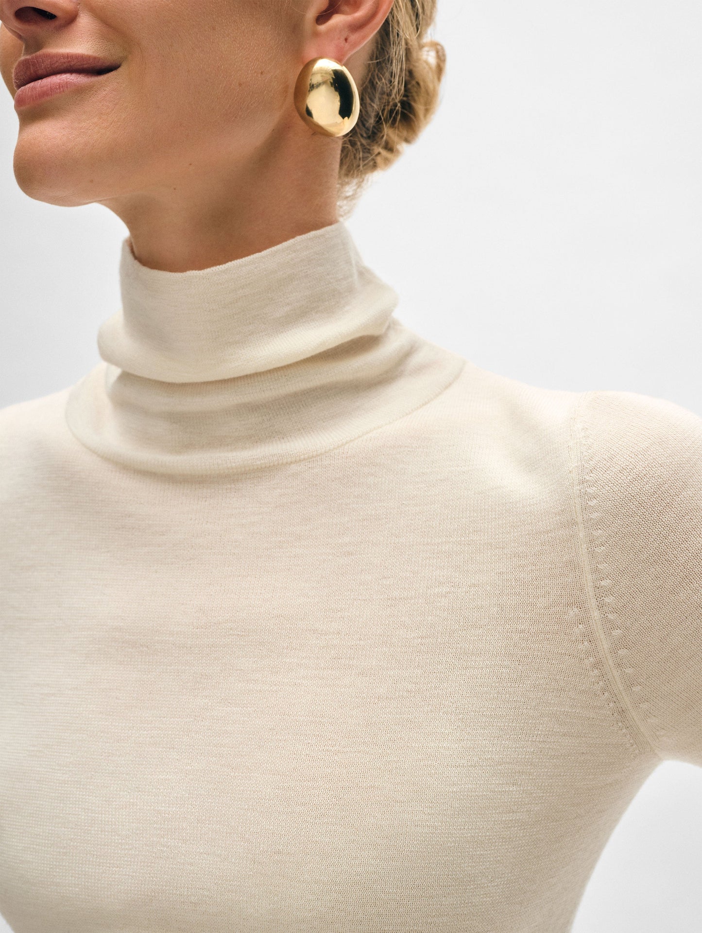 Superfine Merino Fitted Turtleneck