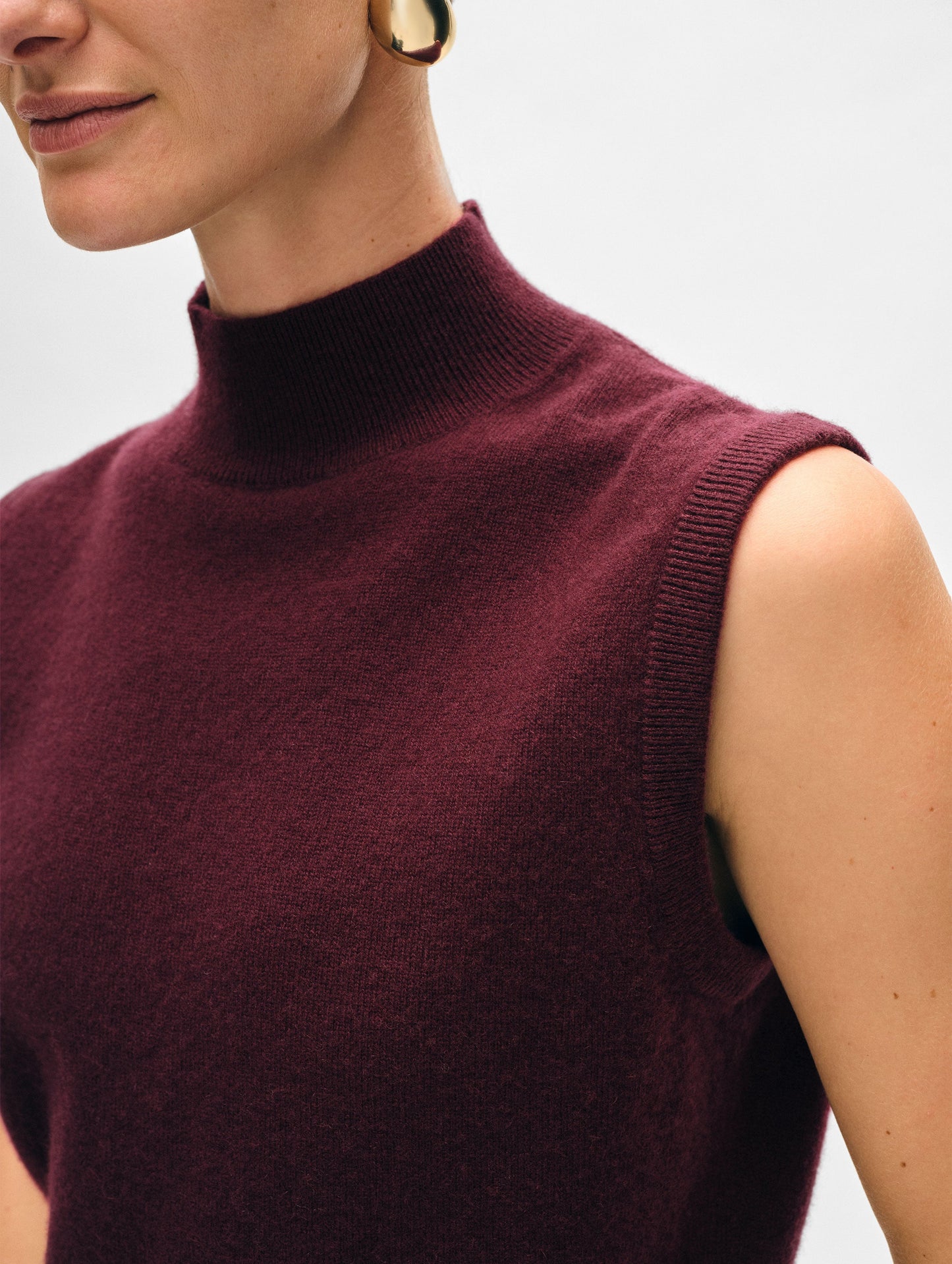 Cashmere Sleeveless Mockneck