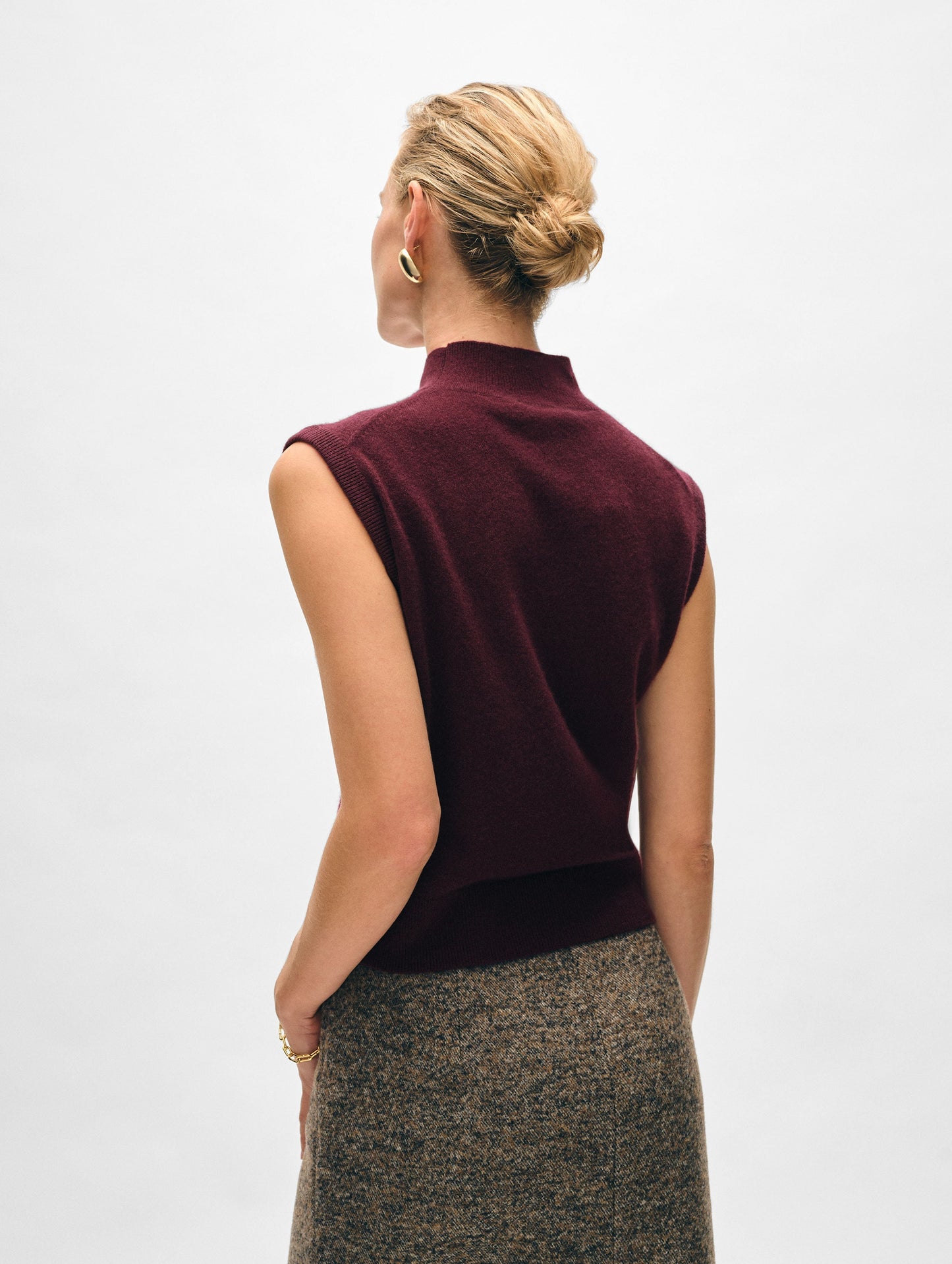 Cashmere Sleeveless Mockneck