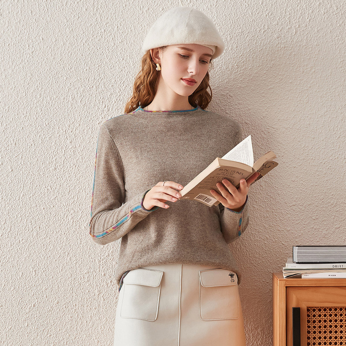 100% Cashmere Sweater with Built-in Collar