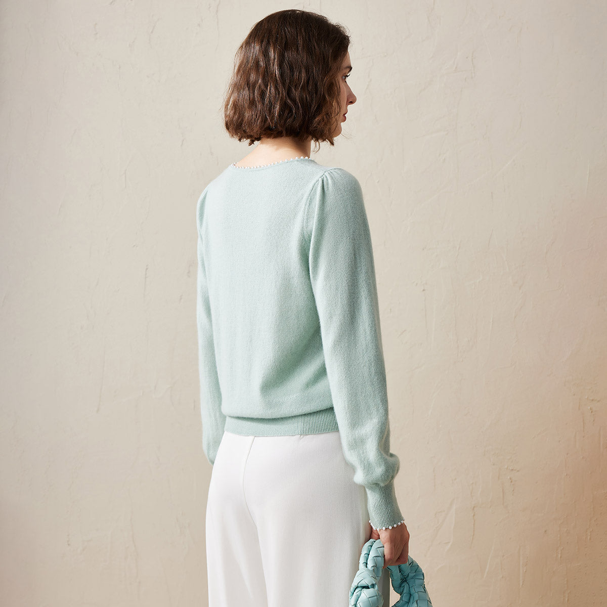 100% Cashmere Elegant Pearl-Trimmed Knit Sweater