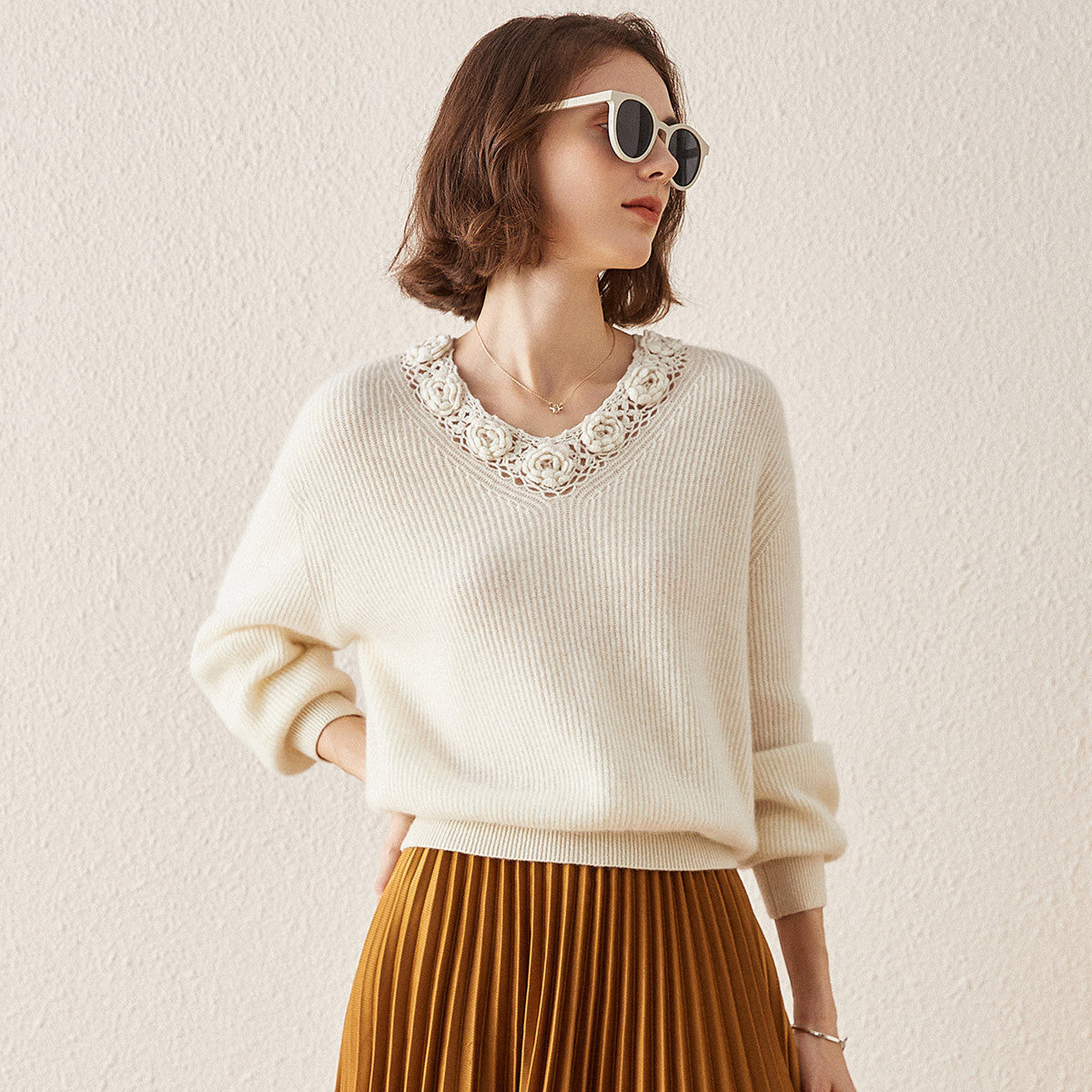 100% cashmere V Neck Crochet Knit Sweater