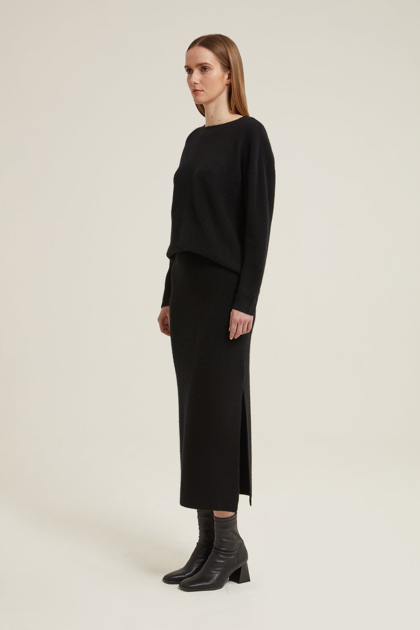 Aditti Ribbed Cashmere Skirt