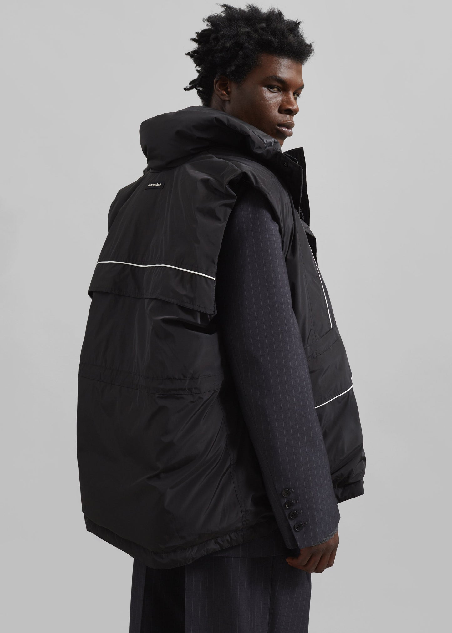 Calais Oversized Sleeveless Puffer Jacket - Black