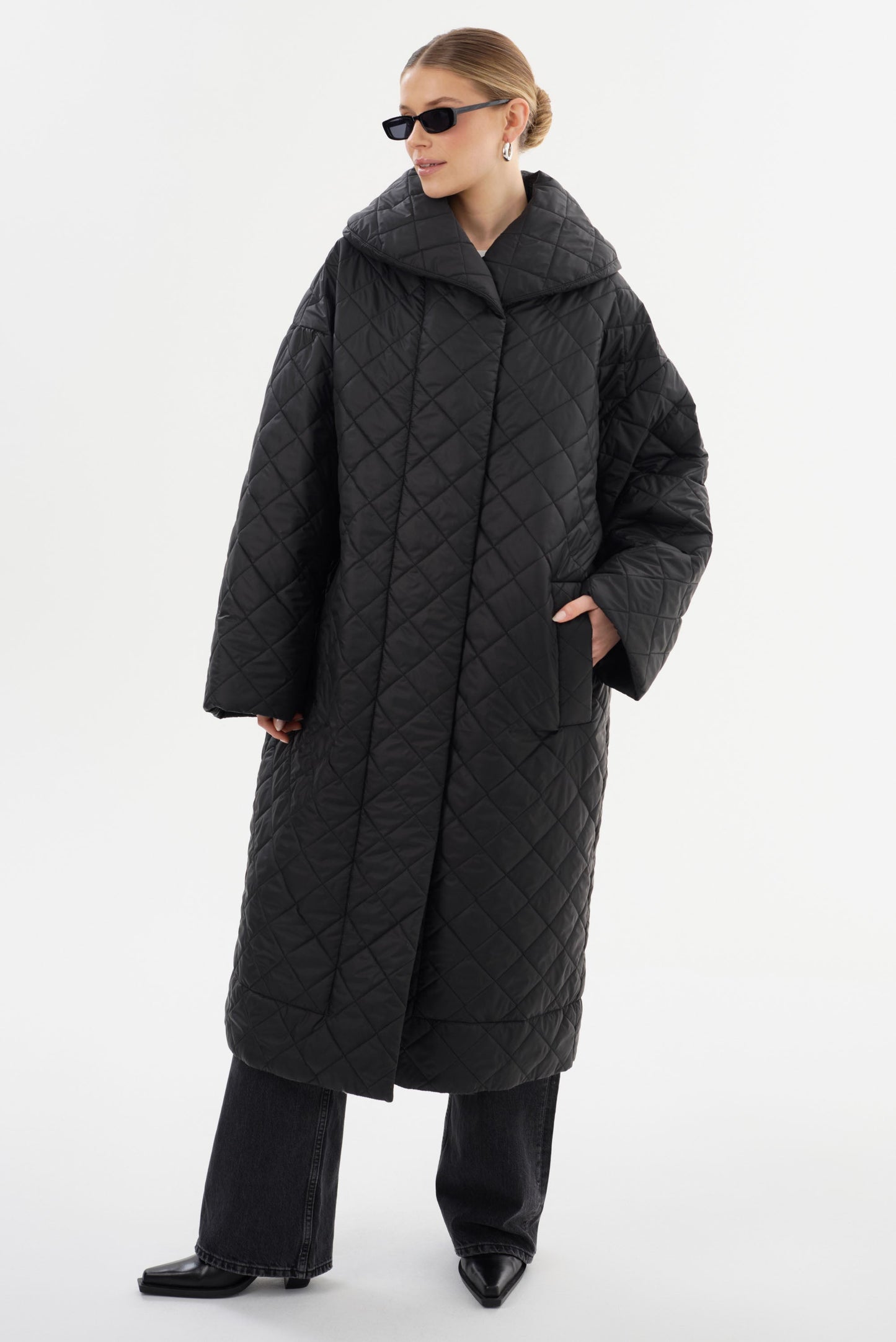 HENDRIKA | Oversized Quilted Coat