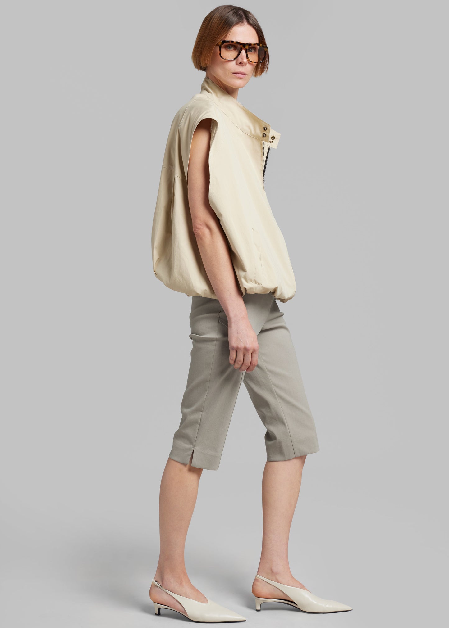 Lance Sleeveless Bomber Jacket - Beige