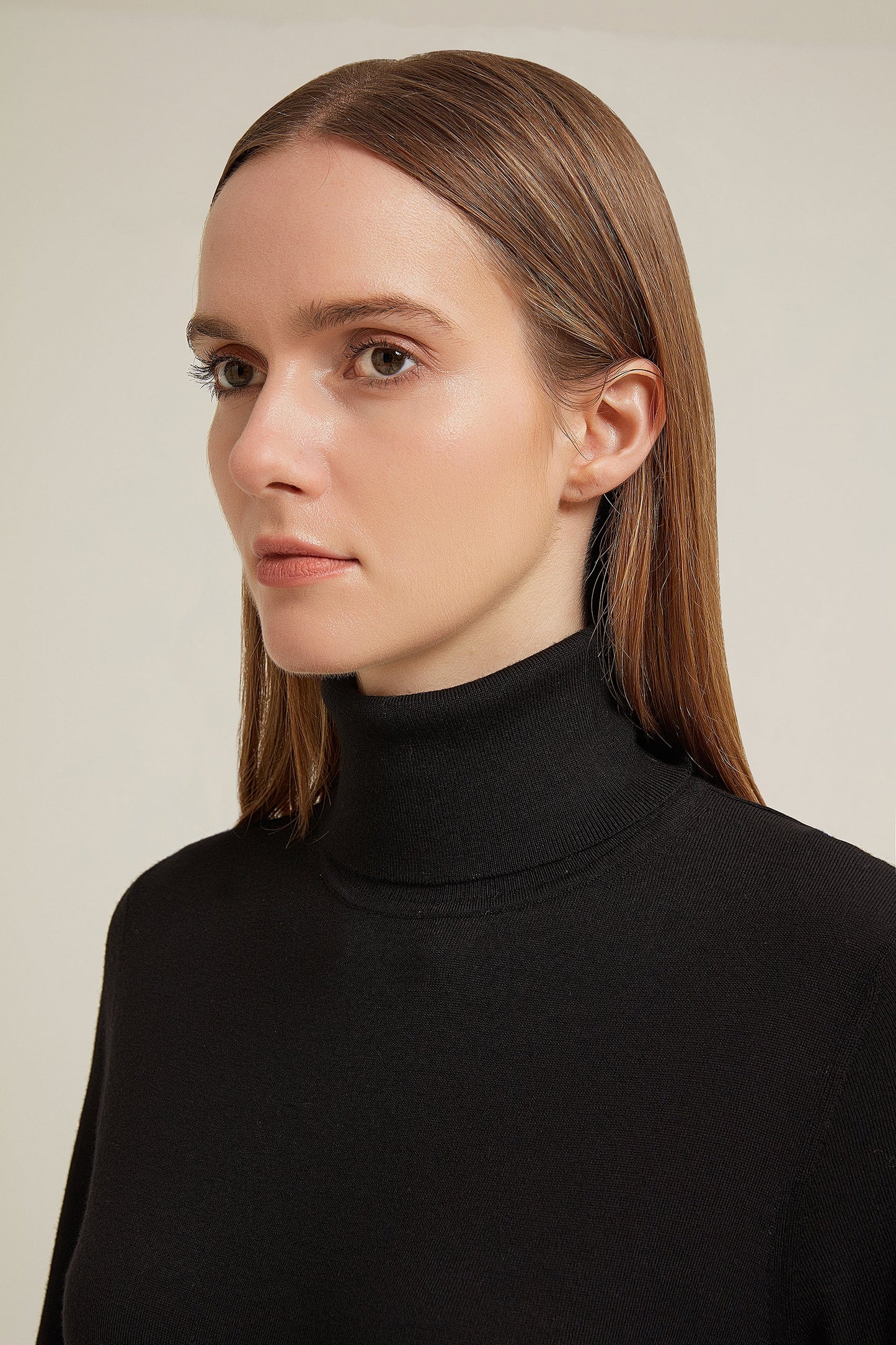 The Noble Wool Roll Neck Womens