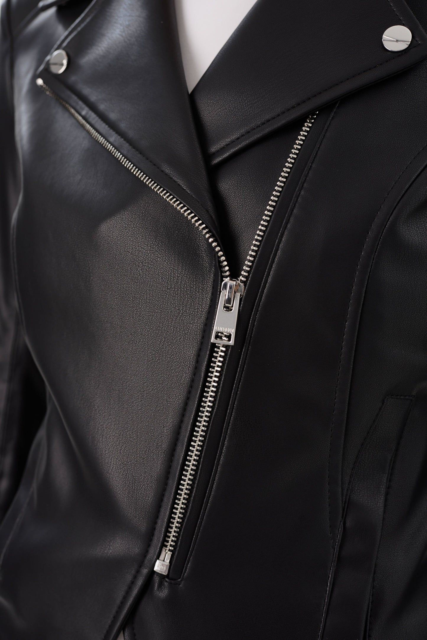 PASCALE | Fitted Faux Leather Jacket