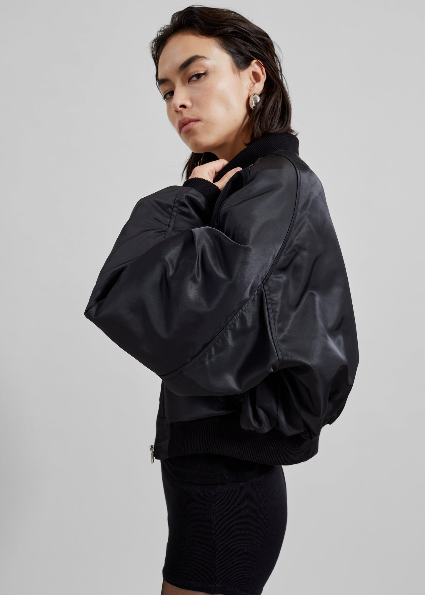 Sana Oversized Cropped Bomber x Barbie™ - Black