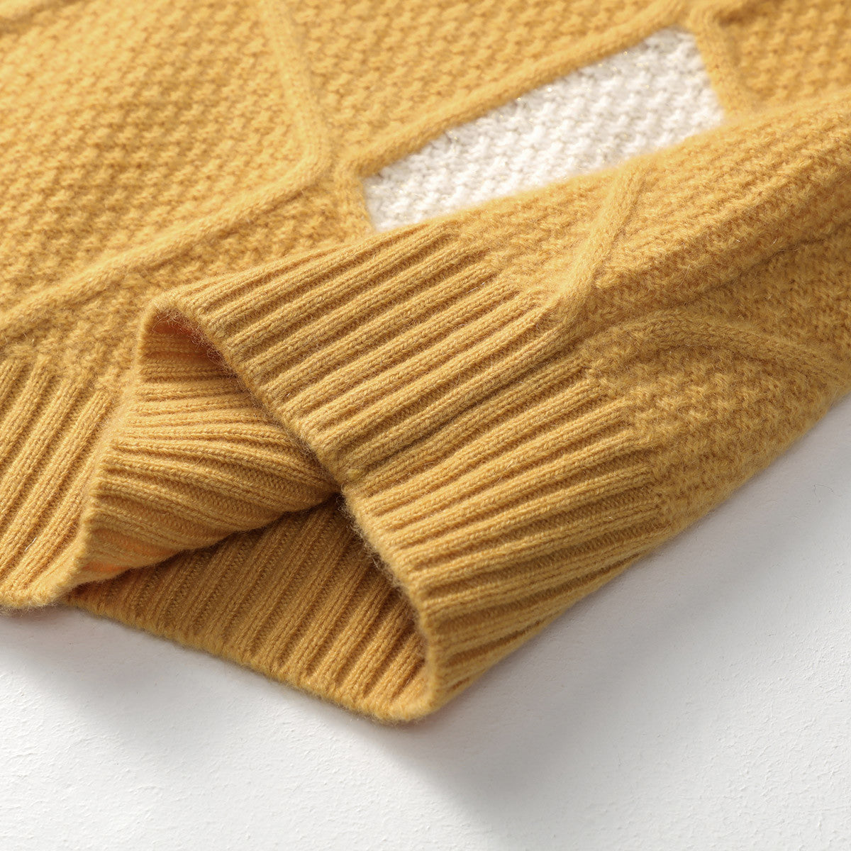 100% Cashmere Sweater with Gold&Silver Threads