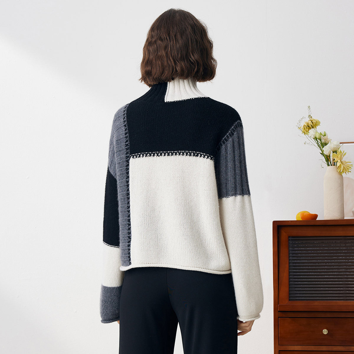 100% Cashmere Color Block Turtleneck Knit Sweater