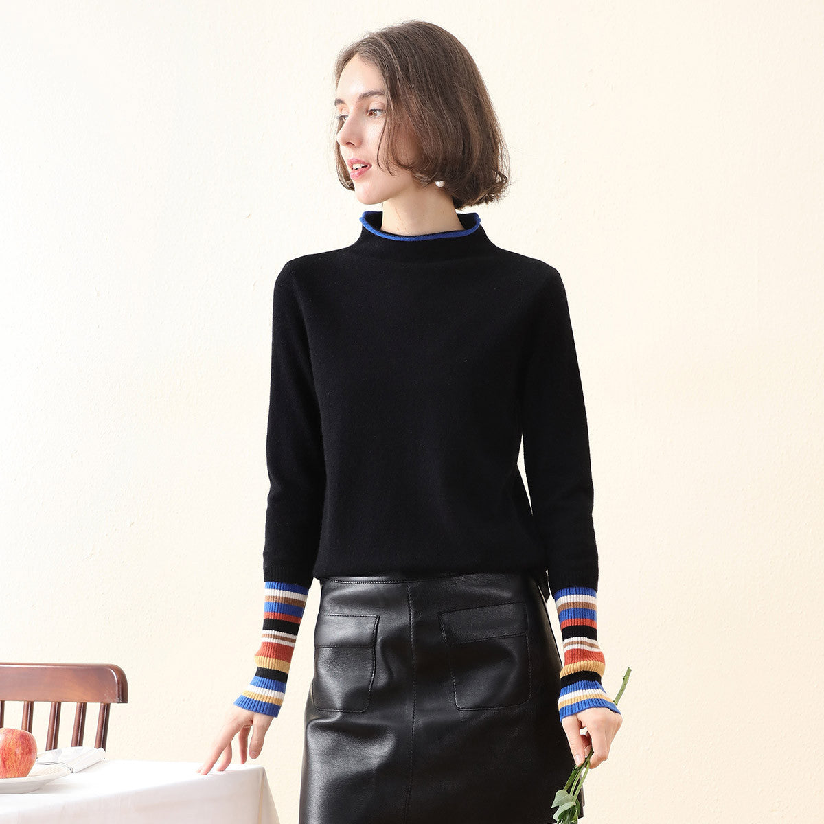 100% Cashmere Knit Sweater with Colorful Cuffs and Collar